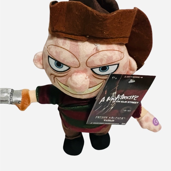 A Nightmare On Elm Street Freddy Krueger Waddler Animated Walking Talking Plush - Picture 4 of 8